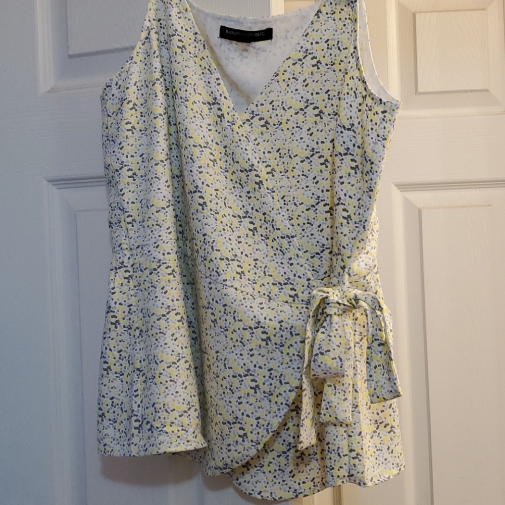 Small tank top with side tie